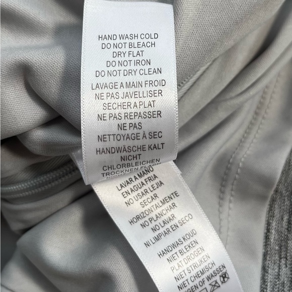 ADRIANNA PAPELL SILVER METALLIC COWL CAPE BLOUSE DRAPED BACK SIZE 4 ZIPPER BACK - Picture 14 of 16